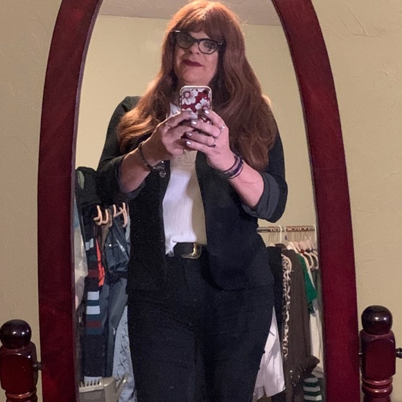 Meet your Posher, Rachel - Picture 4 of 9